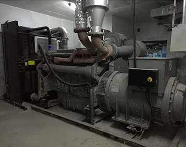 英亚体育800KW/400V陆用发电机应用于某房地产项目